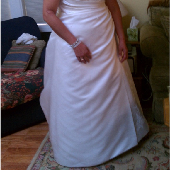 Wedding Gown plus size pearl cream - Picture 2 of 14